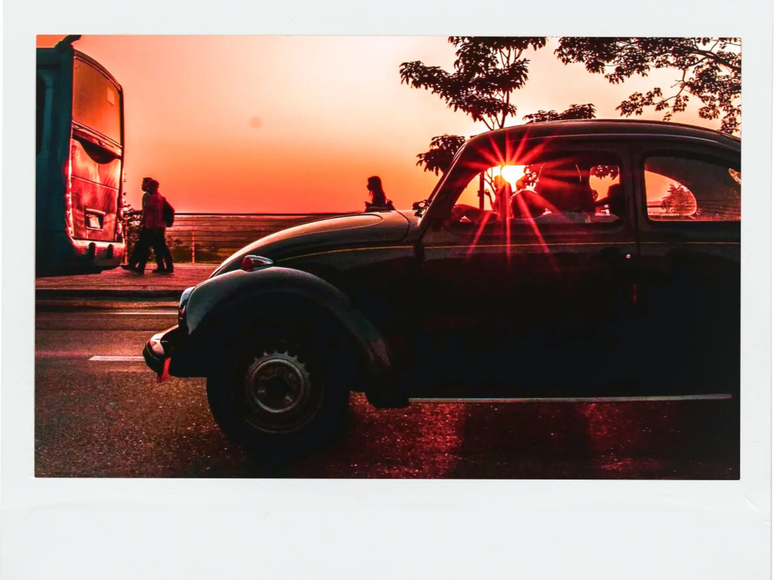 Fusca ao Pôr do Sol